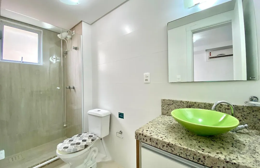 Apartamento 2 quartos na praia de Bombas-1